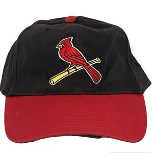 Fan Favorite MLB Genuine St. Louis Cardinals Baseball Cap